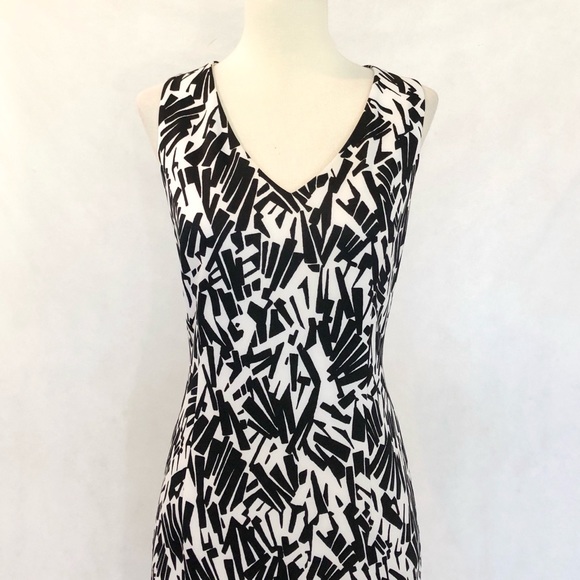White House Black Market Pattern Sleeveless Dress - Picture 2 of 8